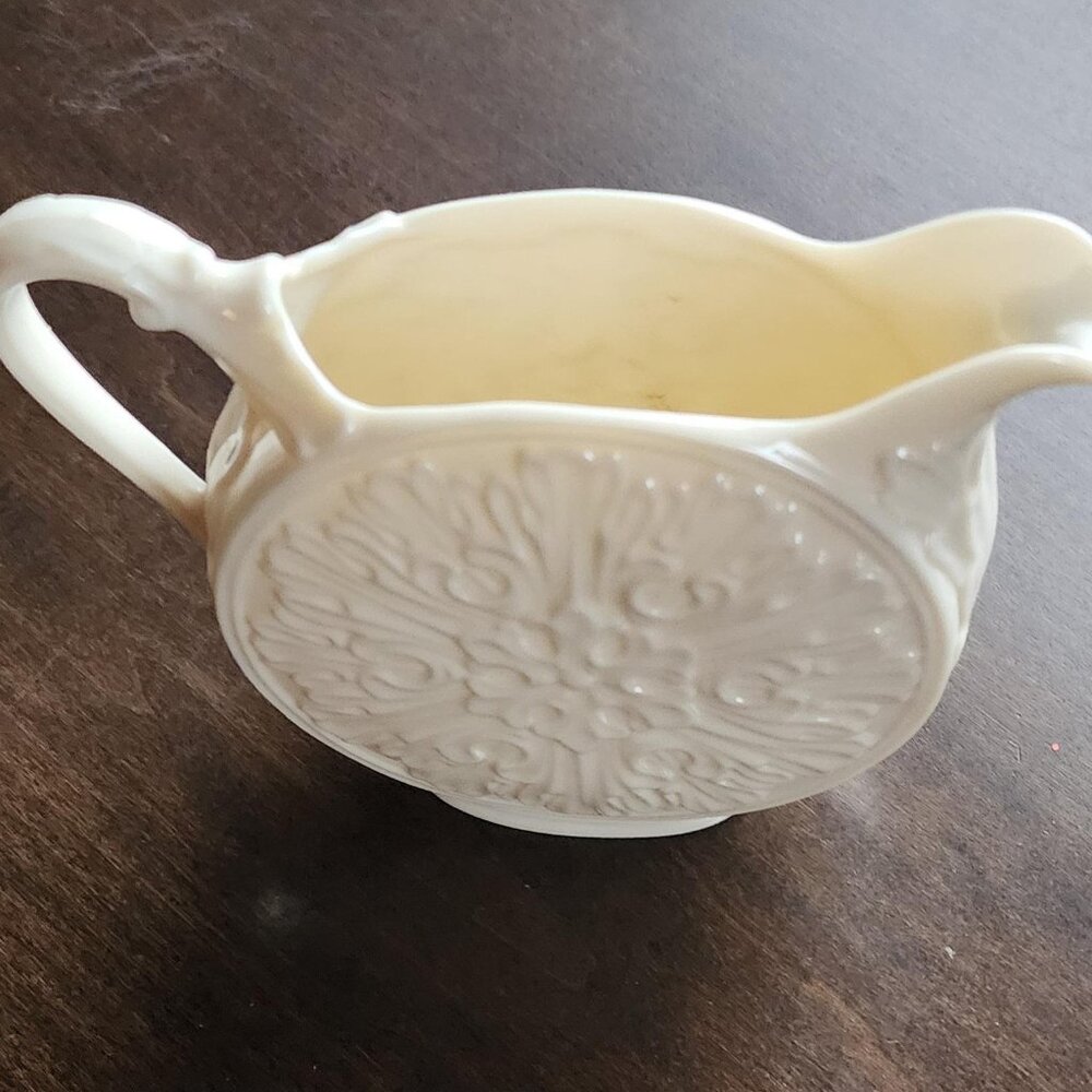 Lenox 10 Oz Pitcher Woodland Collection Snowflake design